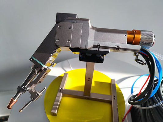 Harga yang bagus Kepala Pengelasan Laser Bermotor Ganda untuk Pemotongan Laser 2000W Baja Aluminium on line